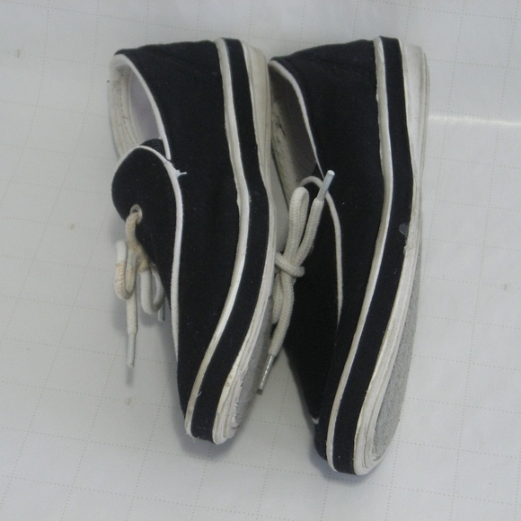 Step Abouts Women's Black Slip On Sneakers Shoes S - Picture 4 of 8